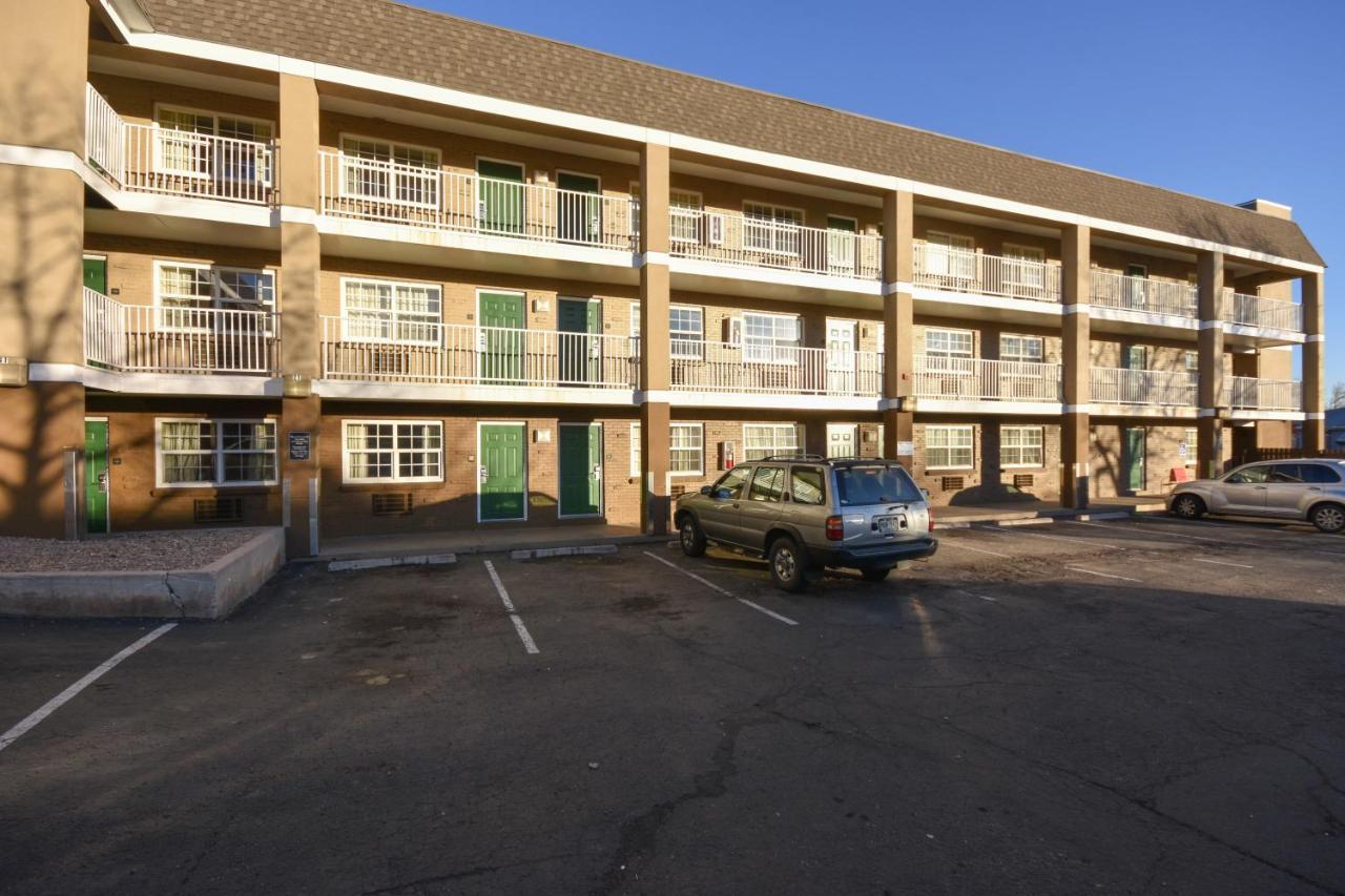 Hometowne Studios By Red Roof Denver - Lakewood West Exterior foto